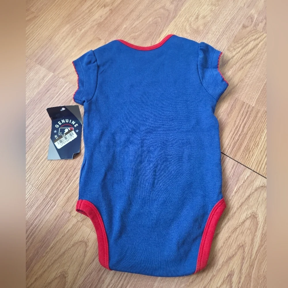 MLB Chicago Cubs Outfit NWT Bodysuit 6-9M, 12M Cubs Baseball Baby